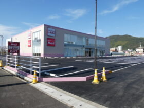 観音寺ファッションモールしまむら駐車場舗装工事