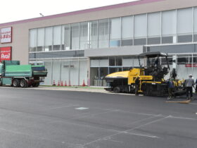 観音寺ファッションモールしまむら駐車場舗装工事